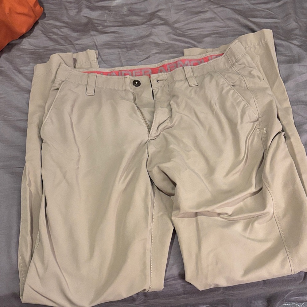 Under Armour Men's Khaki Chinos